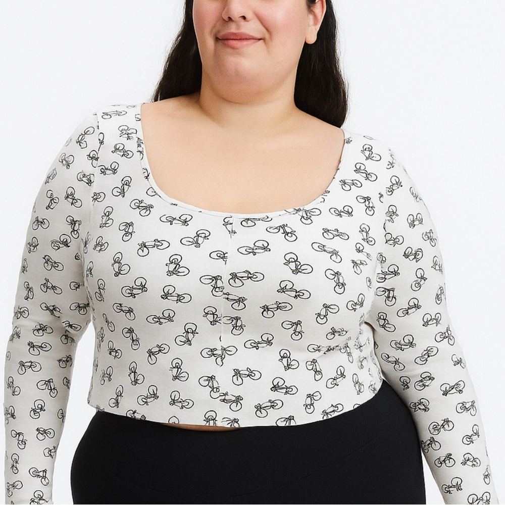 Stylish White Crop Top with 🚲  bike Pattern